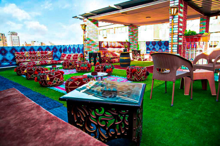 Food & Drinks 5, Castle hotel, 'Abdin