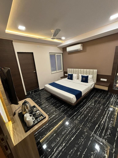 Bedroom 5, Hotel Aura Grande - Indore, Indore