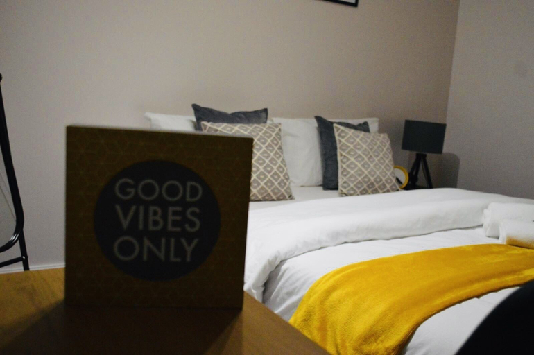 Bedroom 2, Remarkable 3-bed Ground Floor Apartment - Coventry, Coventry