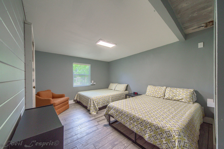 Room 3, Blue Paradise Rr8554 3 Bedroom Home by RedAwning, Comal