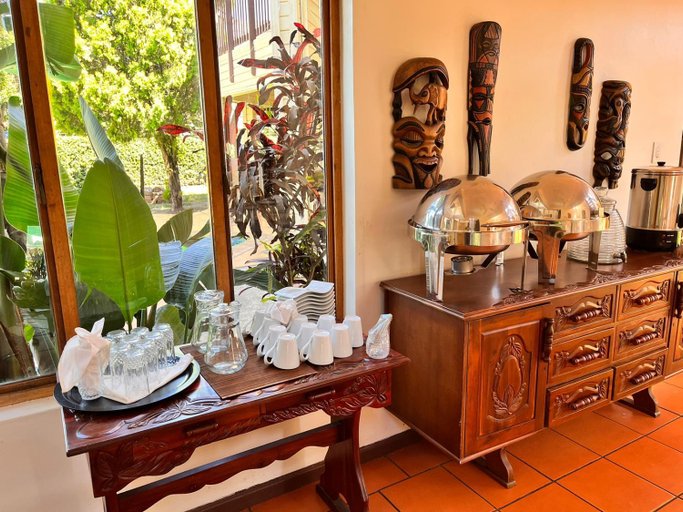 Food & Drinks 5, The Wood House, Uthungulu