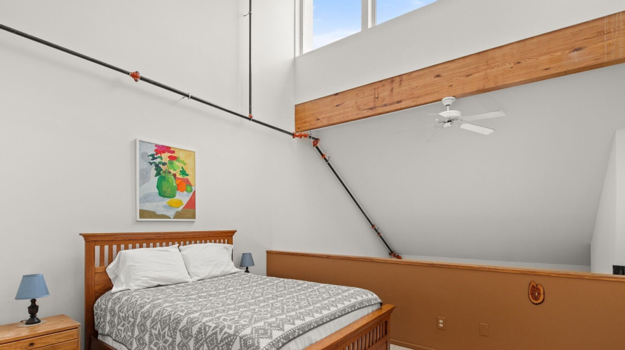 Bedroom 30