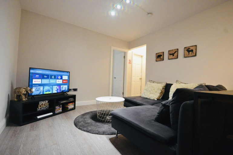 Others 4, Remarkable 3-bed Ground Floor Apartment - Coventry, Coventry