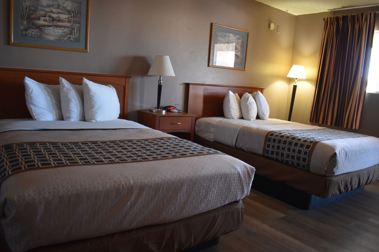 Bedroom 3, Rodeway Inn Alamogordo, Otero