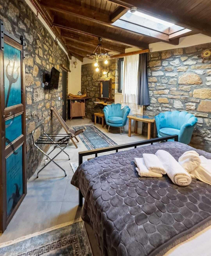 Bedroom 2, Areto Konak Hotel Adults Only Ages 15 +, Gökçeada