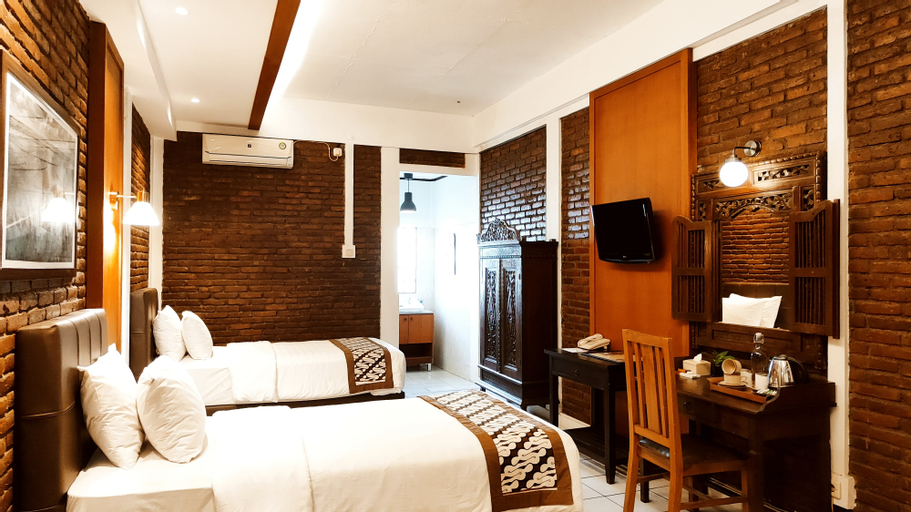 Bedroom 30