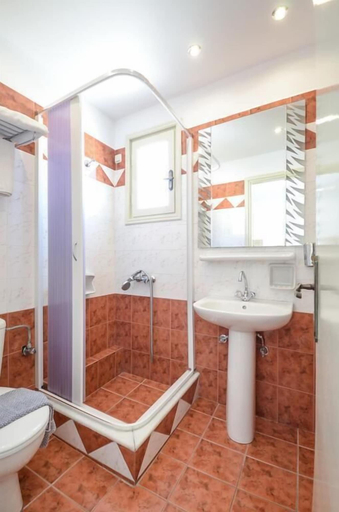Bathroom 3, Windmill Naxos, South Aegean