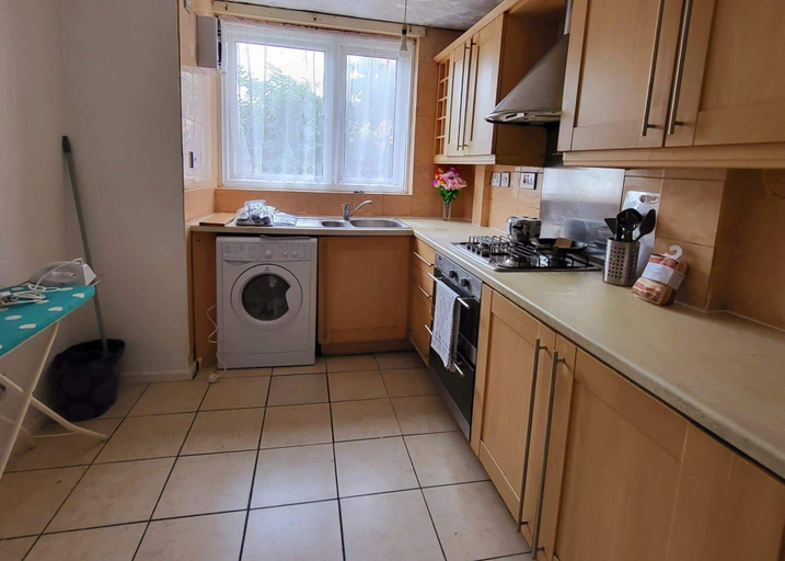 Others 4, Room in House - Downtown Delight - Triple Room With Garden View, Birmingham