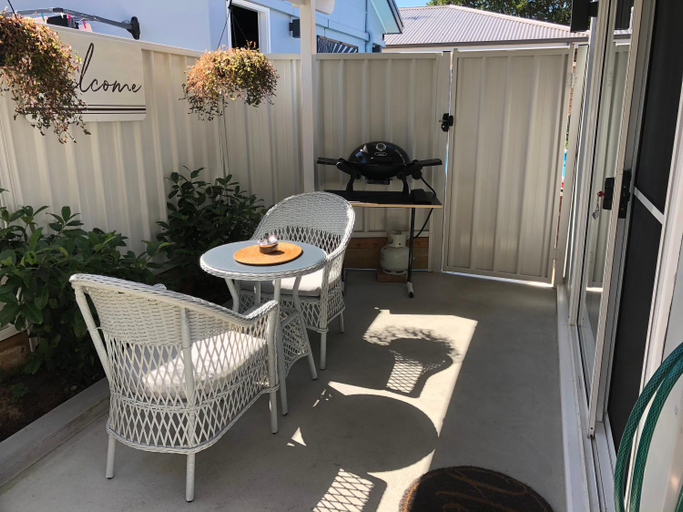 Others 1, Agapi on Cambridge, Gosford - West