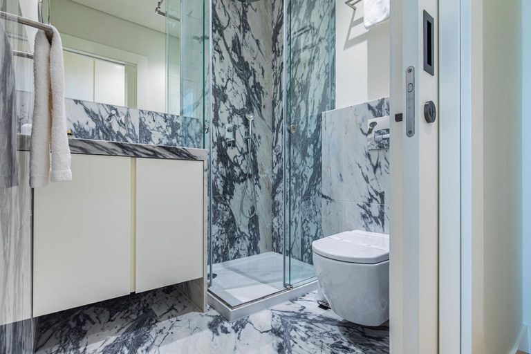 Bathroom 3, Ando Living São Nicolau House, Lisbon