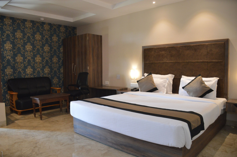 Bedroom 4, I Towne Deoghar -814112, Deoghar