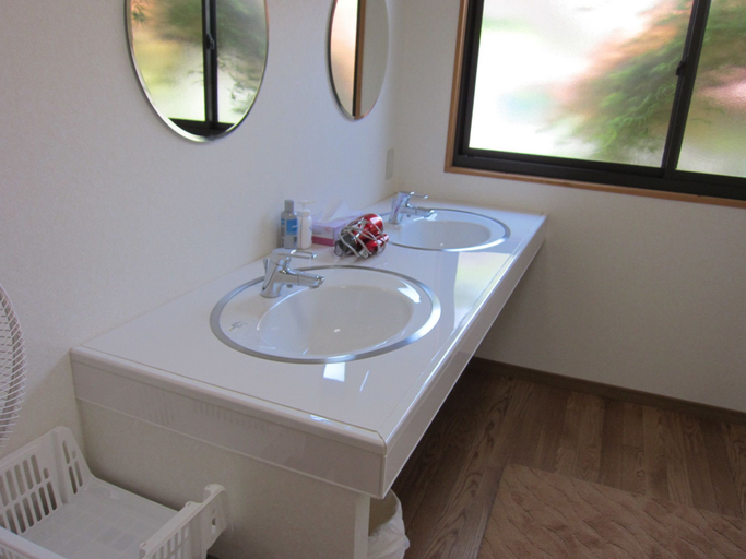 Bathroom 4, Ryokan Matsukaze, Matsumoto