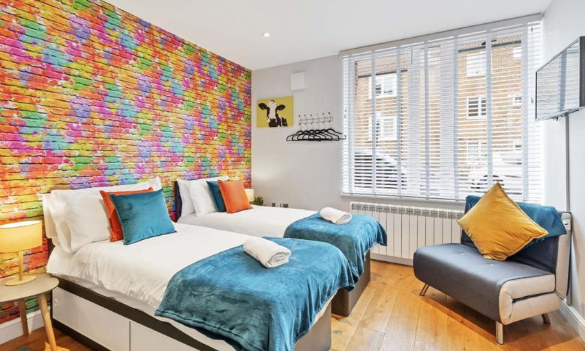 Others 3, Rainbow Studio - Spacious City Centre - Close to sea - Sleeps 1 to 3 Guests, Brighton and Hove