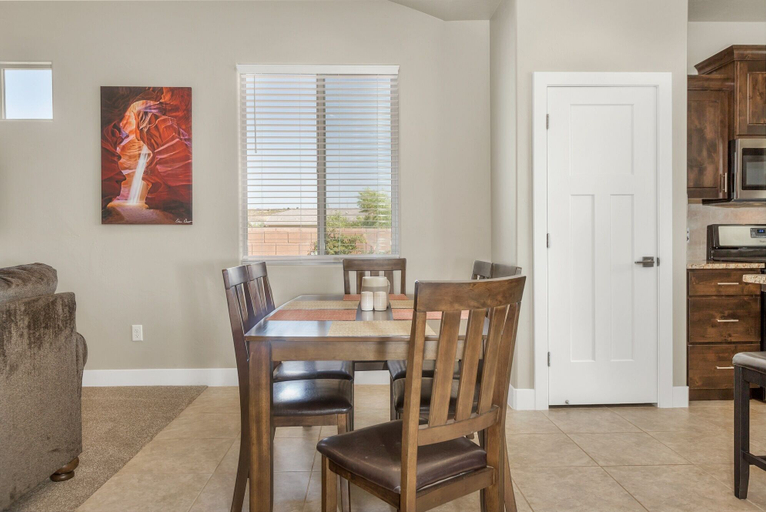 Private kitchen 5, Park View Place 3 Bedroom Home by RedAwning, Washington