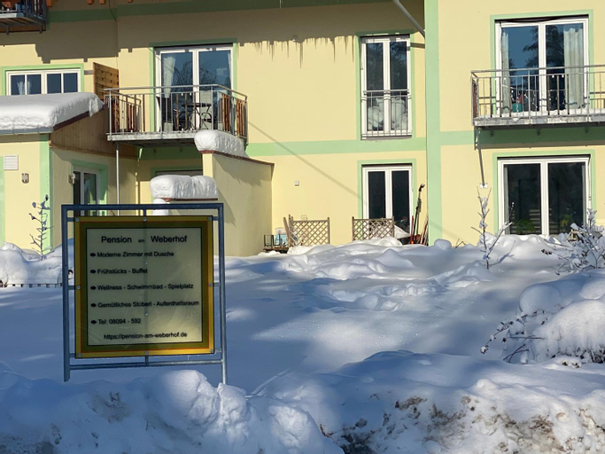 Exterior 13