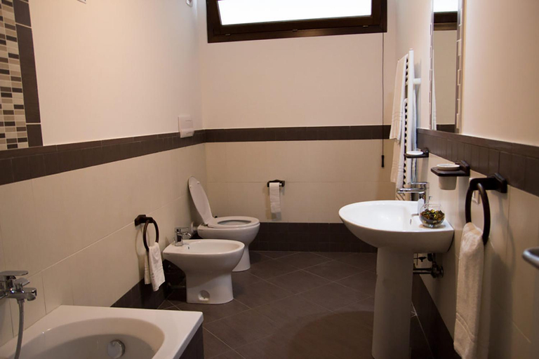 Bathroom 3, B&B Gallidoro, Palermo