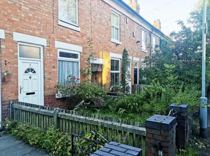 Exterior & Views, Charming 3-bed Cottage in Birmingham, Birmingham
