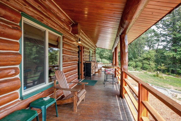 Balcony, The Log Cabin 2 Bedroom Home by RedAwning, Skamania