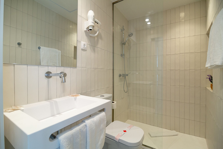 Bathroom 3, Apartamentos Teatro, Alicante
