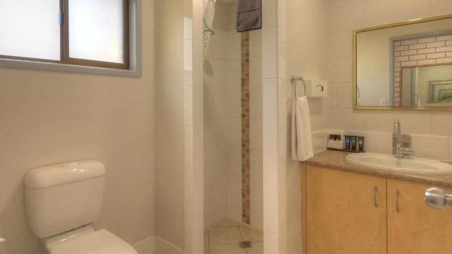 Bathroom 5, Boonah Motel, Boonah