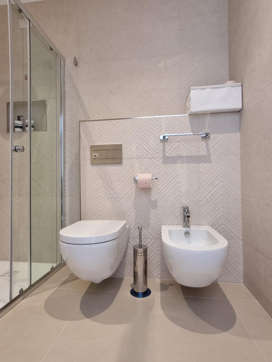 Bathroom 2, Marea Retreat Rooms, Salerno