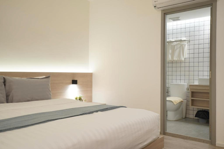 Bedroom 12