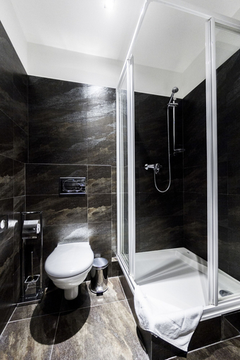Bathroom 4, Hotel Herrmes, Praha 5
