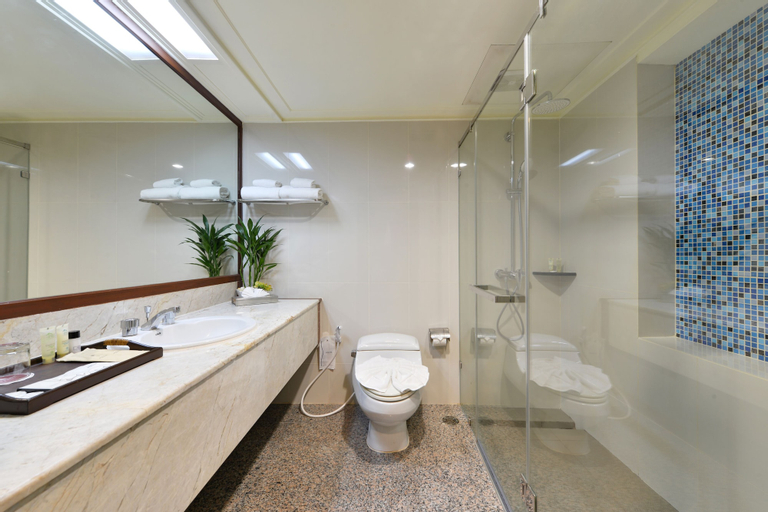 Bathroom 4