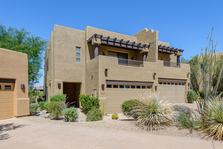 Exterior, Agave 2 Bedroom Townhouse by RedAwning, Maricopa