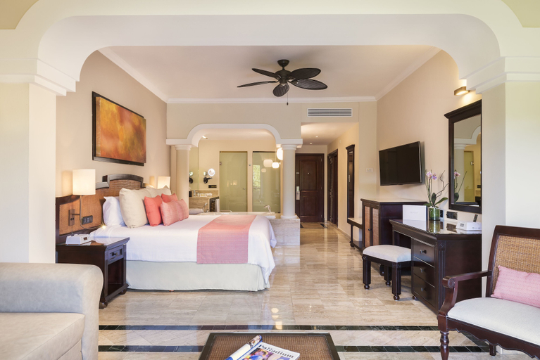 Bedroom 4, Grand Palladium Select White Sand Resort & Spa - All Inclusive, Cozumel
