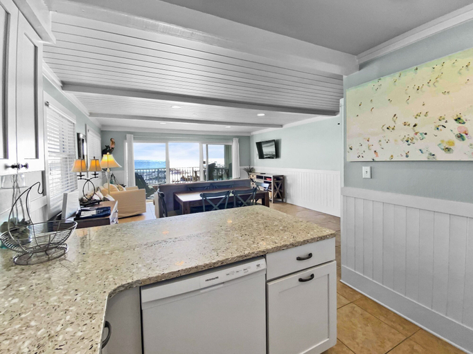Private kitchen 5, Commodores Retreat - 101 1 Bedroom Condo by RedAwning, Walton