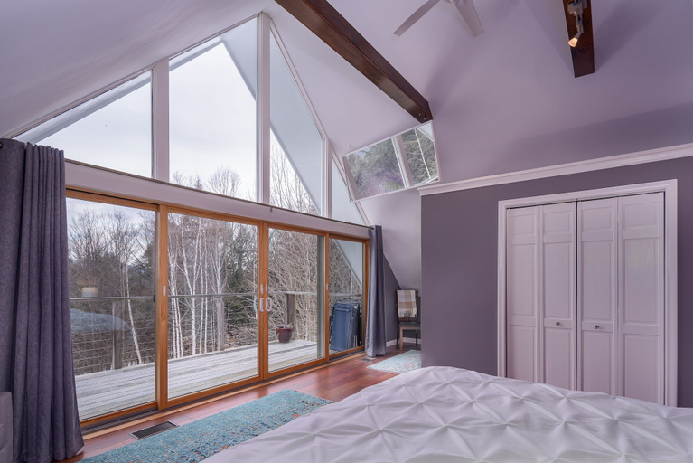 Bedroom 3, Classic Stowe Ski 3 Bedroom Chalet by RedAwning, Lamoille