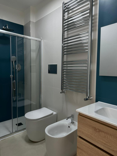 Bathroom 3, B&B le Pontine, Latina
