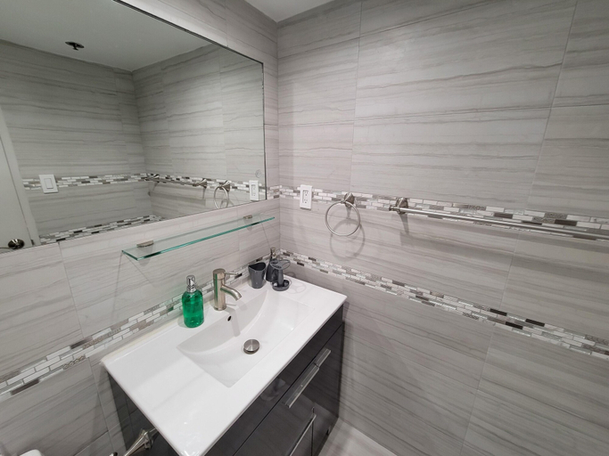 Bathroom 4, Alexander 1121 3 Bedroom Apts by RedAwning, Miami-Dade