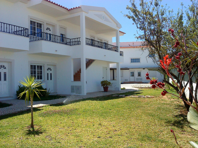 Exterior & Views 2, Iconic Apartment with 2 bedrooms & full kitchen 2 Apts by RedAwning, Albufeira