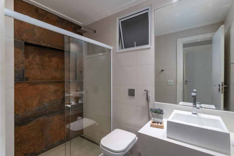Bathroom 5, Modern in Ipanema Great for Families Re406 Z2, Rio de Janeiro