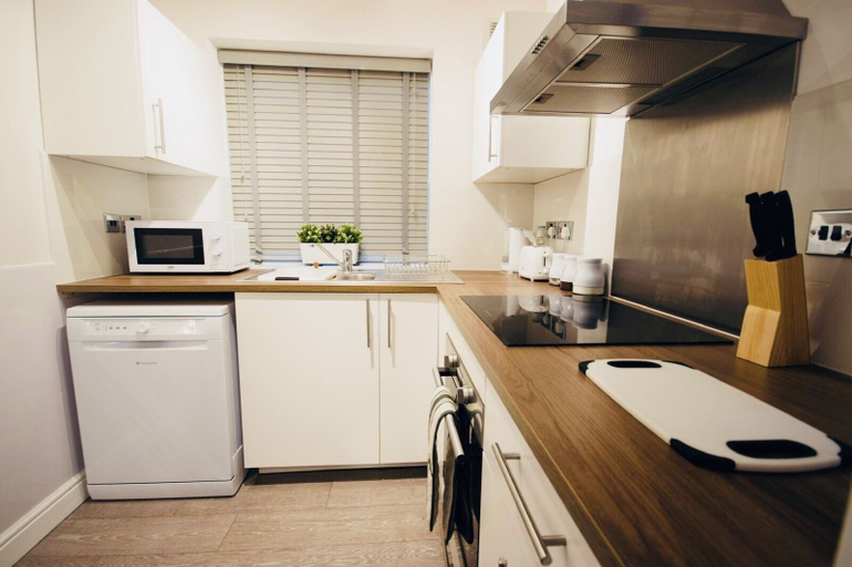 Others 5, Remarkable 3-bed Ground Floor Apartment - Coventry, Coventry