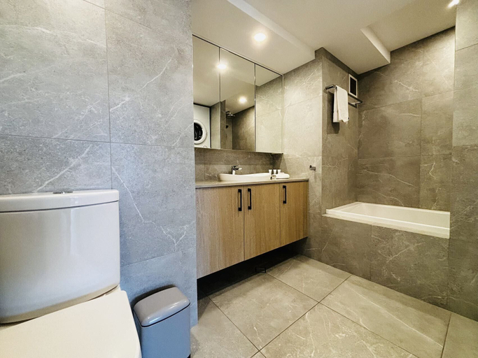Bathroom 5, River Plaza Apartments, Brisbane
