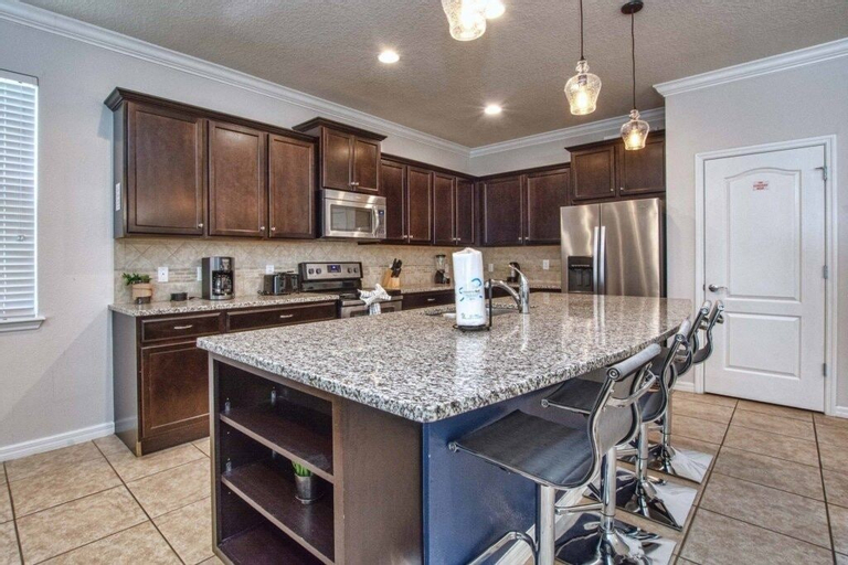 Private kitchen 3, Windsor at Westside-8 Bedrooms House w/Pool-3701WW 8 Home by RedAwning, Osceola