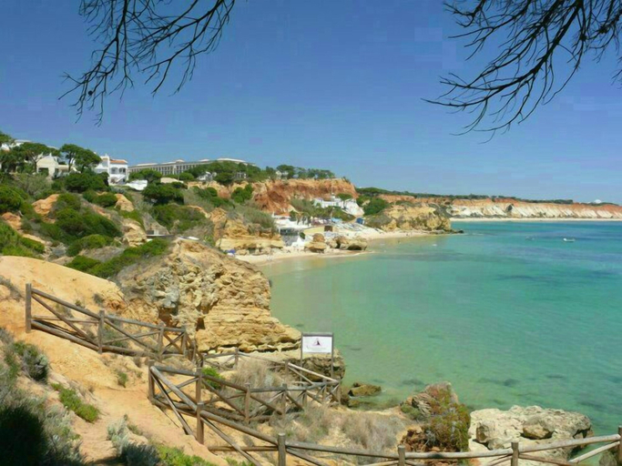 Others 5, Iconic Apartment with 2 bedrooms & full kitchen 2 Apts by RedAwning, Albufeira