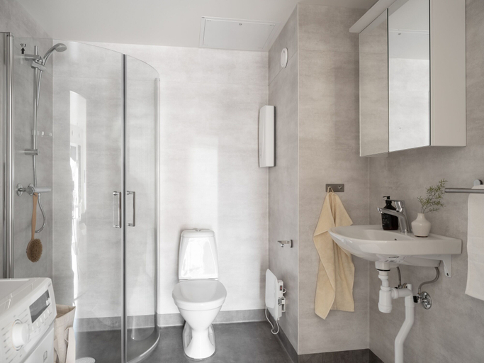 Bathroom 4, Waterfront Cabins Studio Apartments, Göteborg