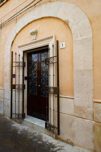 Exterior & Views 1, Iris Opera Ortigia, Syracuse