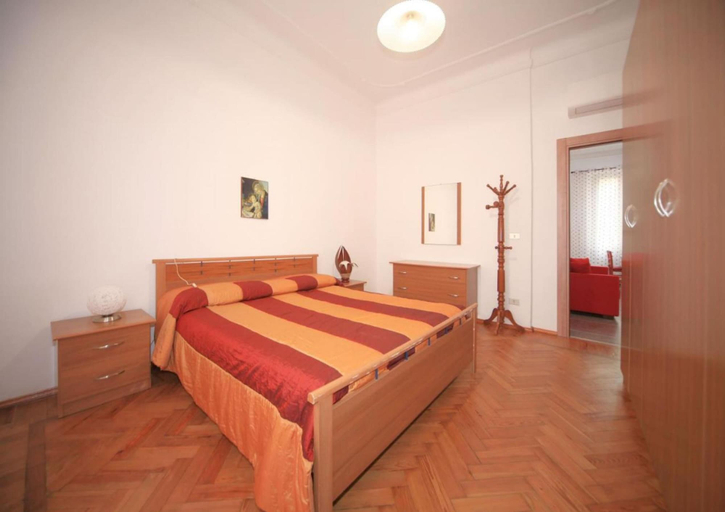 Bedroom 3, Hanbury 10 in Alassio, Savona