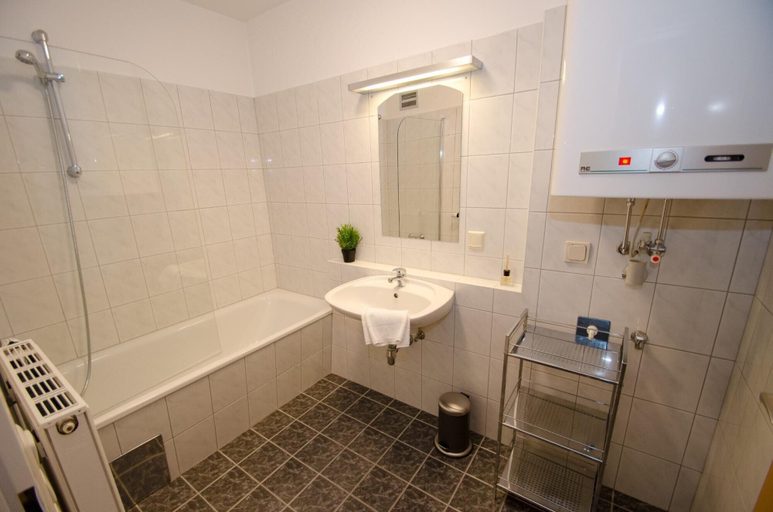 Room 2, Apartment Summer Winter Fun I - 200 From ski lif, Zell am See