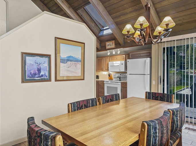 Dining 3, Breckenridge Spacious Mill Run 5 Townhouse by RedAwning, Summit