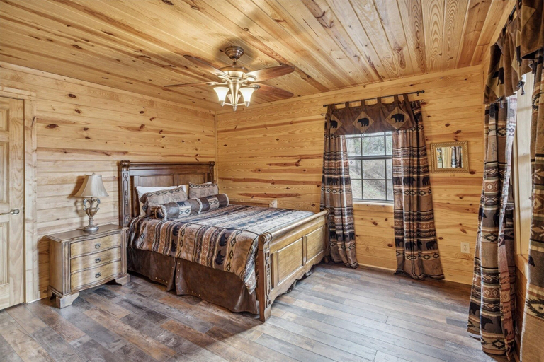 Bedroom 2, Barefoot Cabin 4 Bedroom Cabin by RedAwning, Sevier