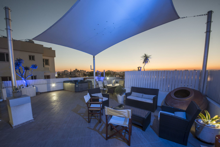 Food & Drinks 5, Mesogios House Suites, Larnaca