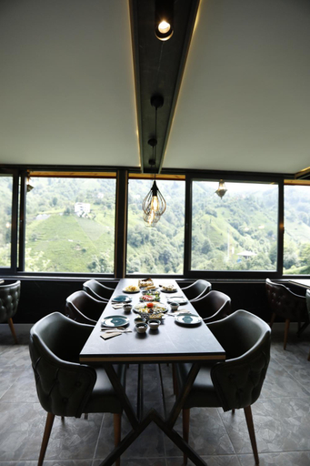 Food & Drinks 4, Pafuli Bungalov, Merkez