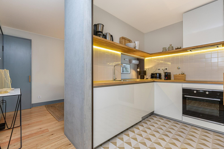 Others 4, Feel Corporate Housing Campanh 02, Porto