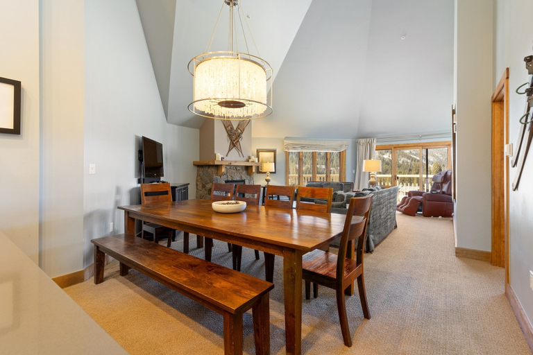 Dining 5, 2300 Red Hawk Lodge 3 Bedroom Condo by RedAwning, Summit
